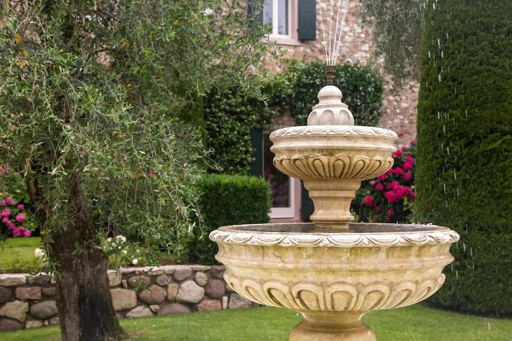The Romantic Dependance In Luxury Villa Torri Del Benaco Σπίτι διακοπών