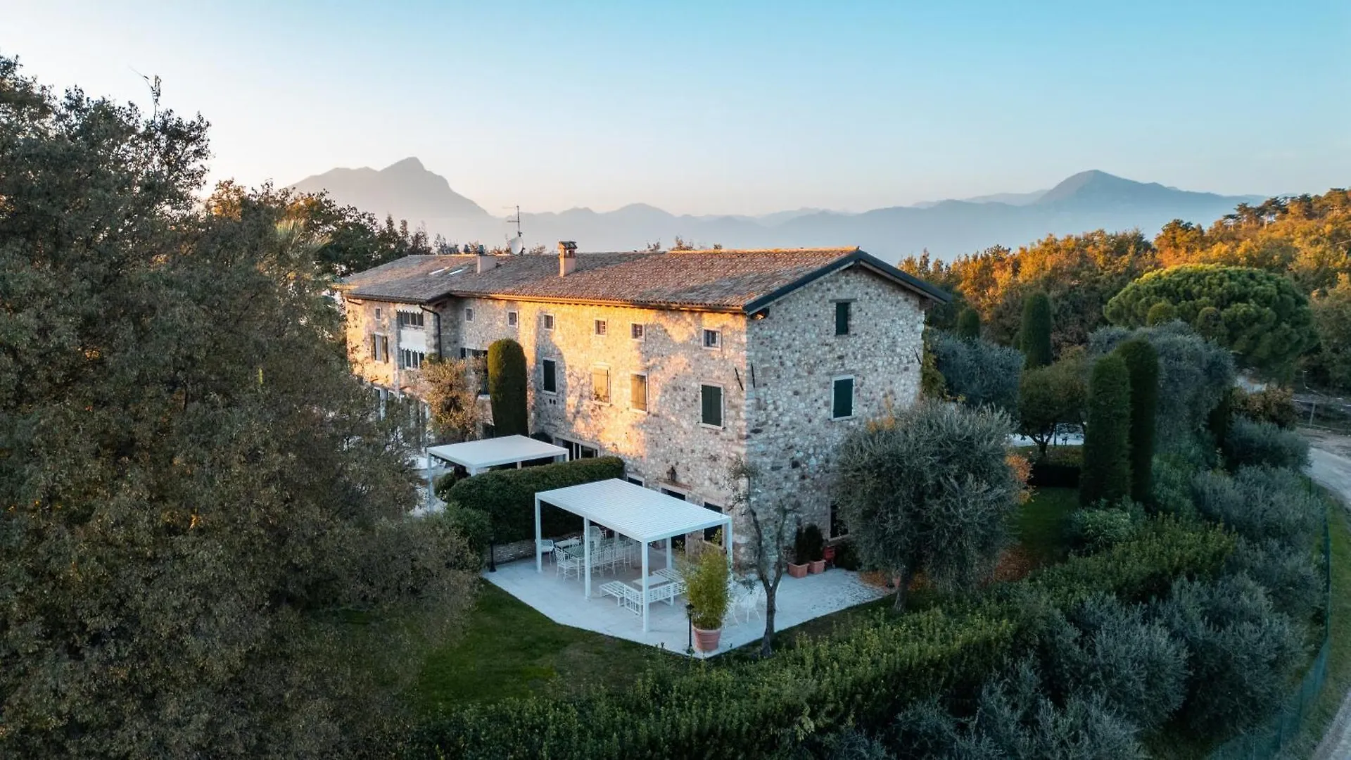The Romantic Dependance In Luxury Villa Torri Del Benaco